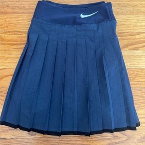Nike pleated tennis skort, navy blue & black, XL